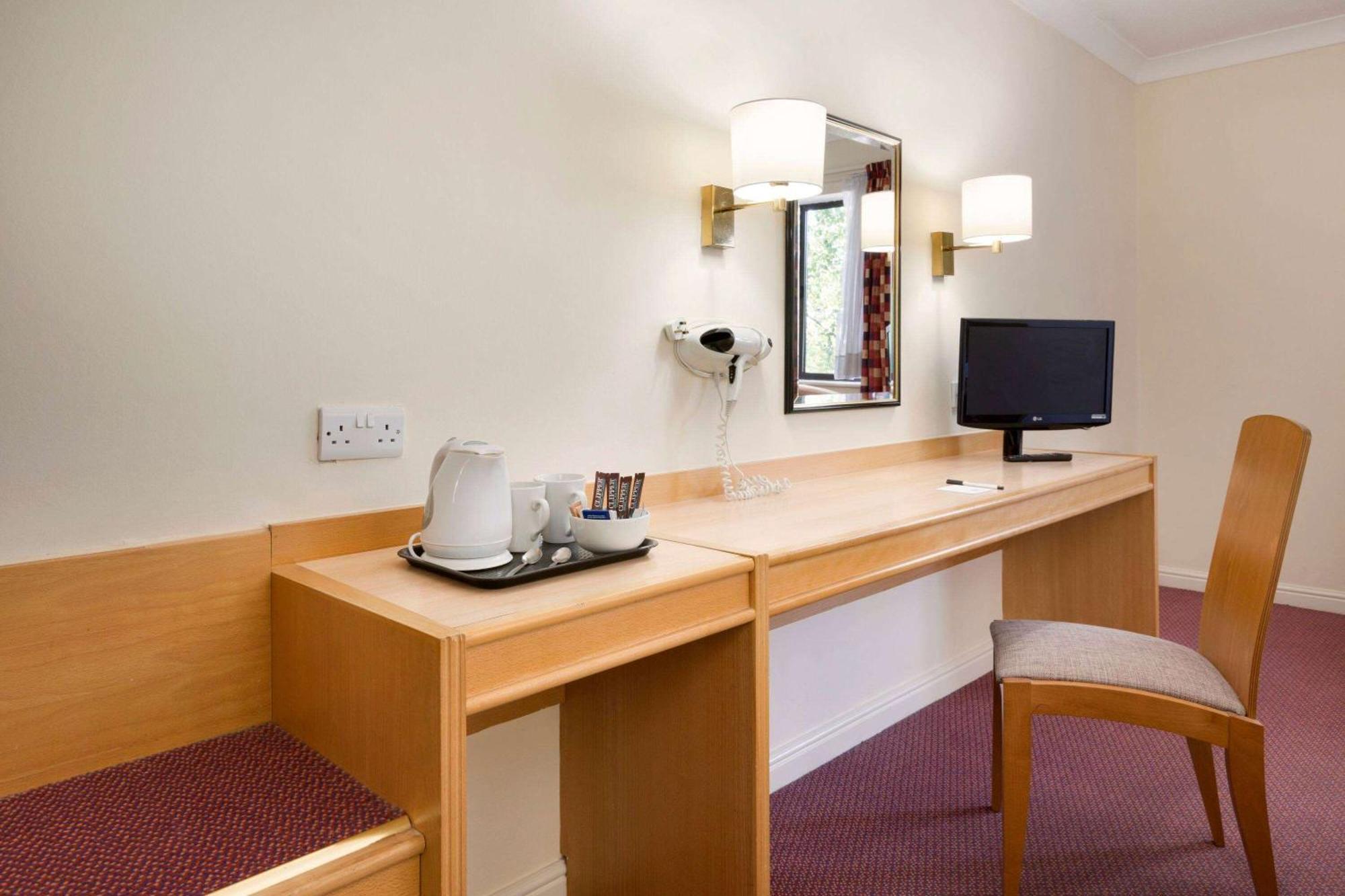 Days Inn Southampton Rownhams Chilworth  Kültér fotó